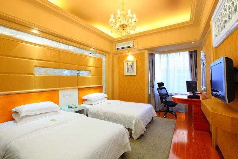 Bluesky Hotel Canton Extérieur photo