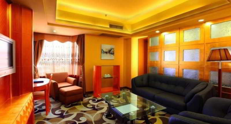 Bluesky Hotel Canton Extérieur photo