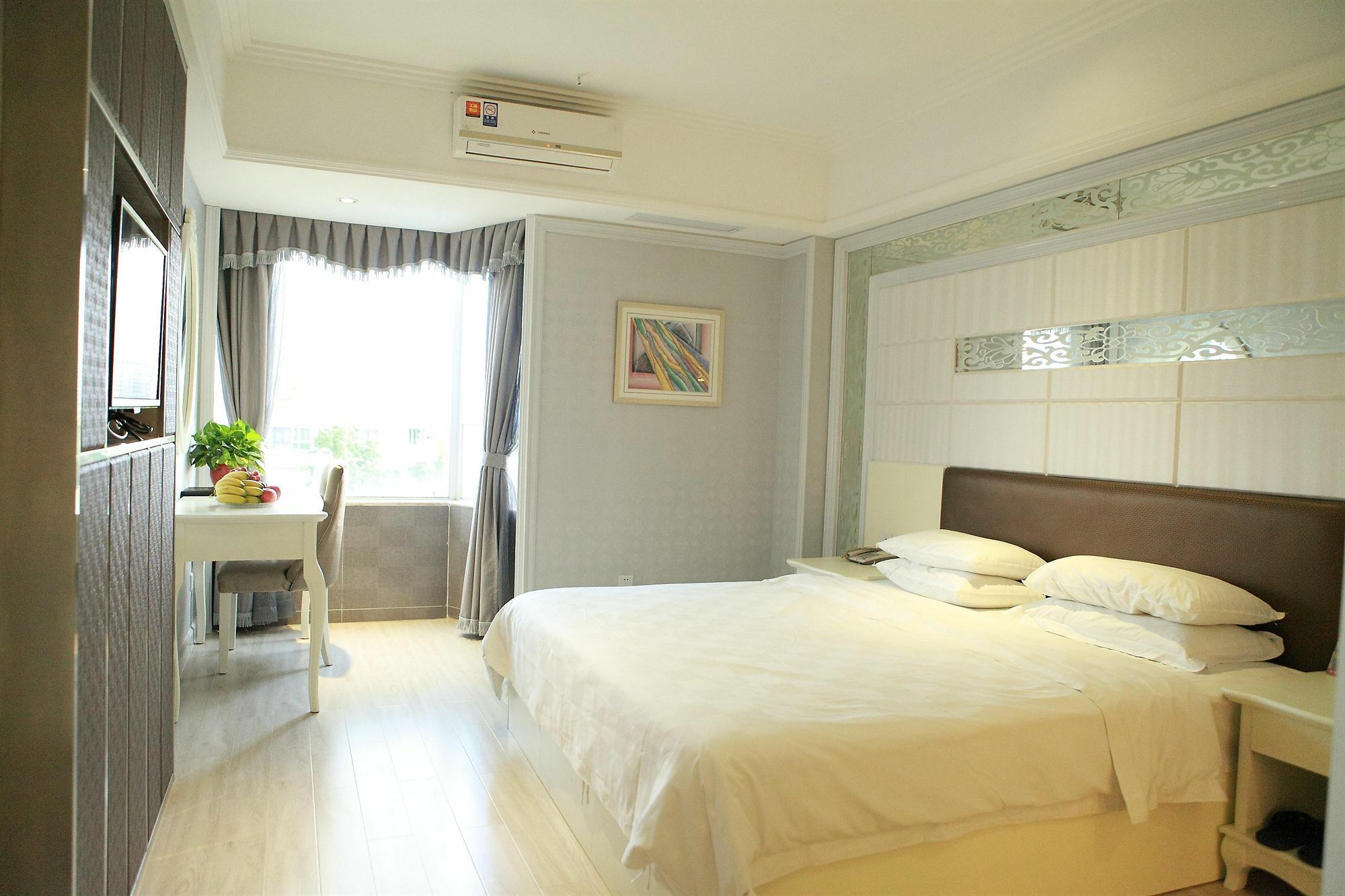 Bluesky Hotel Canton Extérieur photo